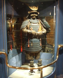 'Tosei Gosuku' armor from late 17th century Japan. 'Tosei Gosuku' means 'modern equipment' and responded to the needs of the mid 16th century warriors.